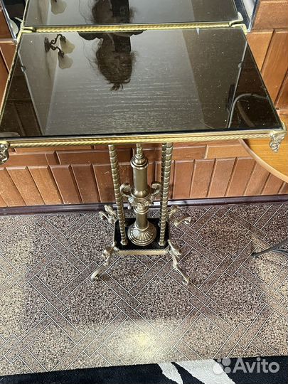 Столик подставка