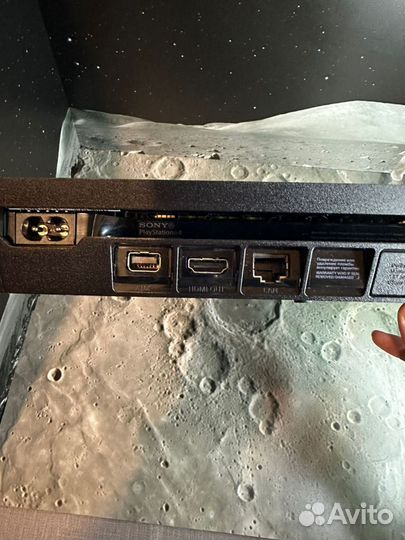 Sony playstation 4 PS4 slim 1tb