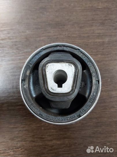 Сайлентблок Bmw X1 E84