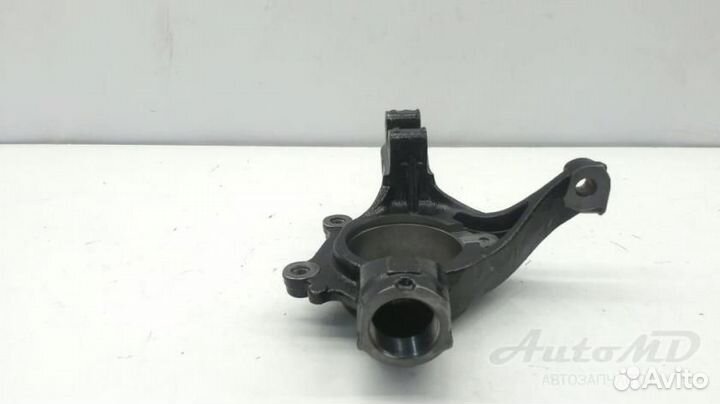 Кулак поворотный правый d82 Peugeot 307