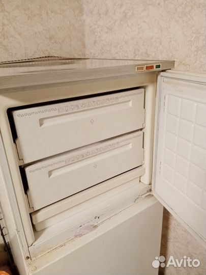 Холодильник бу бирюса