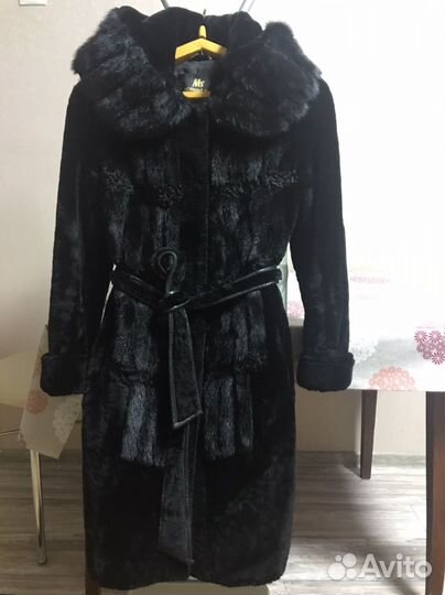 Шуба мутоновая с капюшоном