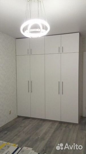 Шкаф распашной