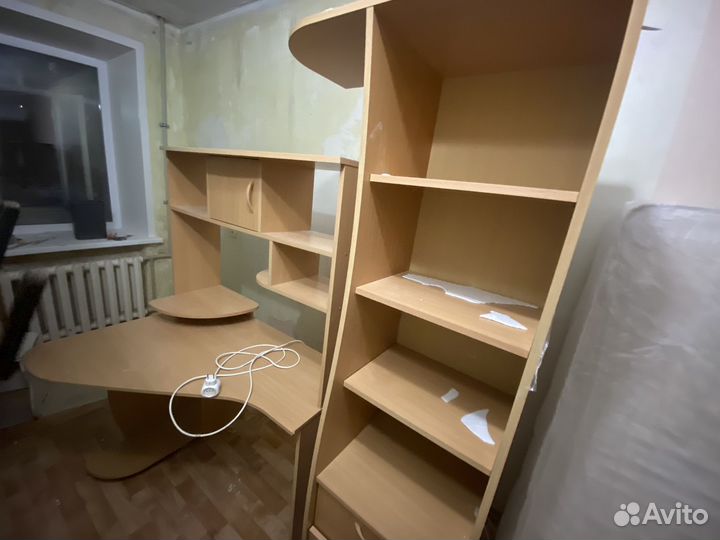 Компьютерный стол