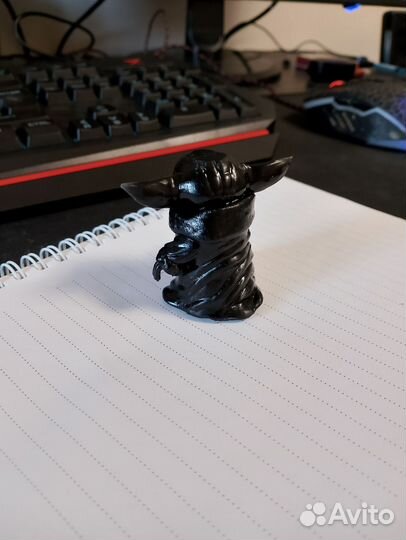 Фигурка маленького йоды из Мандалорца