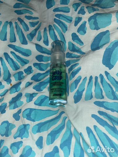 Праймер от essence jelly