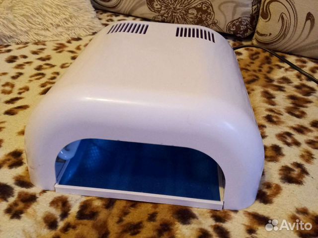 Лампа для ногтей