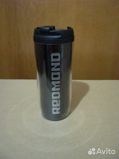 Термостакан Redmond. Новый