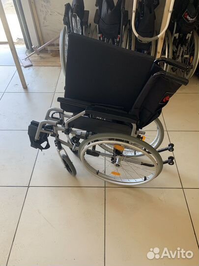 Коляска инвалидная