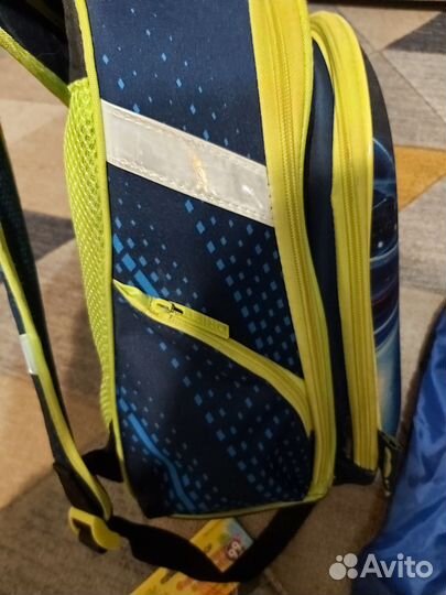 Портфель рюкзак школьный