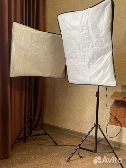Софтбоксы с лампами и стойками (2шт)