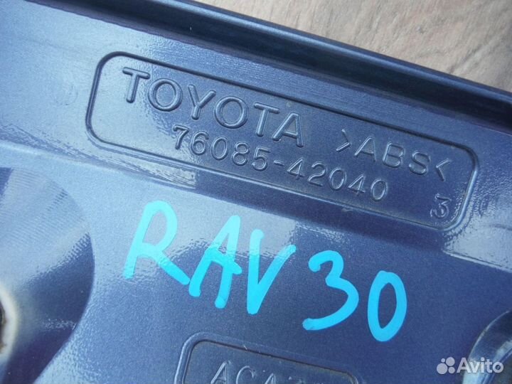 Спойлер крышки багажника toyota RAV4 (XA30) 2011