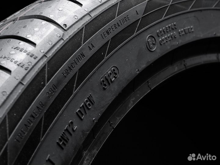 Continental ContiSportContact 5 ContiSeal 255/45 R22 и 285/40 R22