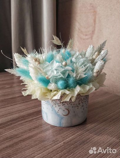 Композиция из сухоцветов