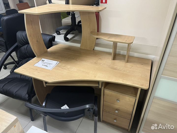 Столы компьютерные