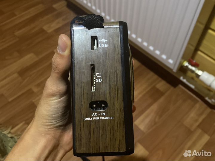 Коланка x bass радиоприемник