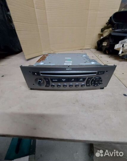 Магнитола штатная Пежо 308