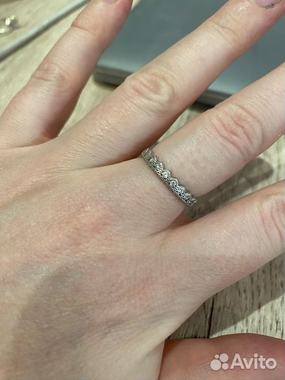 Кольцо серебряное с фианитами 16,5 размер