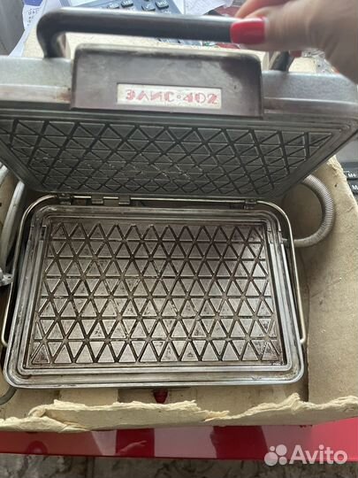 Электрическая вафельница