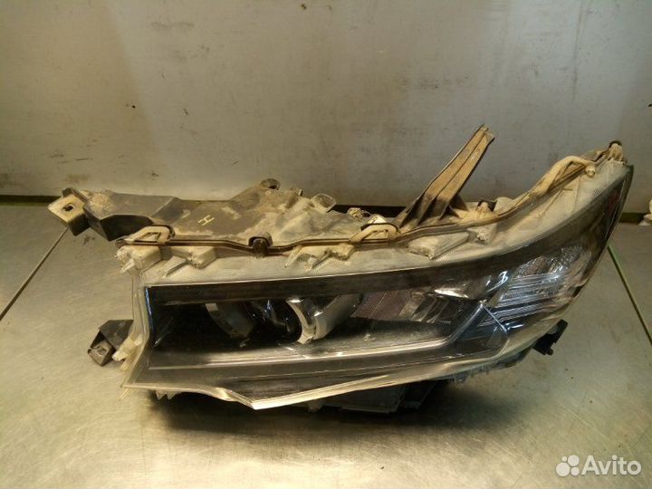 Фара передняя левая Toyota Land Cruiser Prado 150