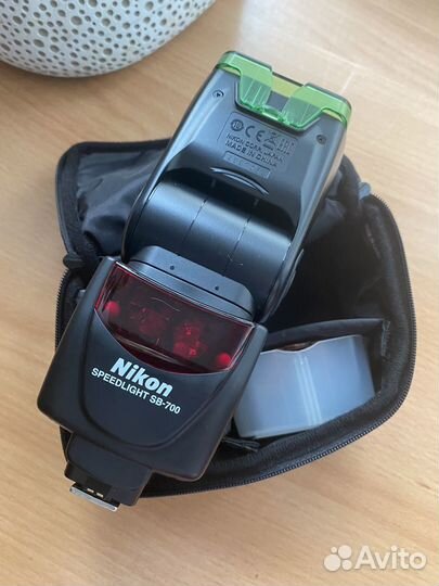 Вспышка Nikon Speedlight SB-700