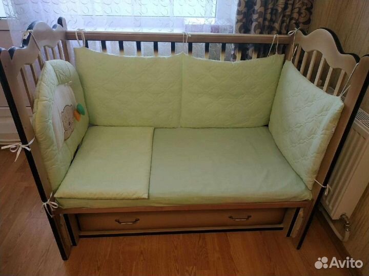 Комплект в детскую кроватку с балдахином