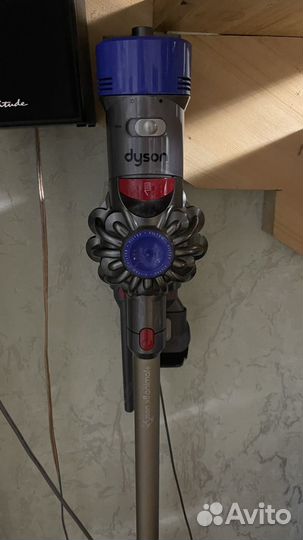 Пылесос Dyson v8 absolute
