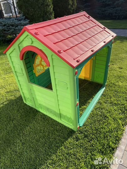 Продается детский пластиковый домик