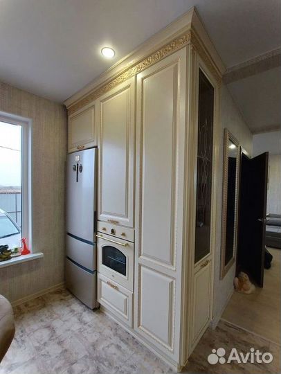 Кухня до потолка