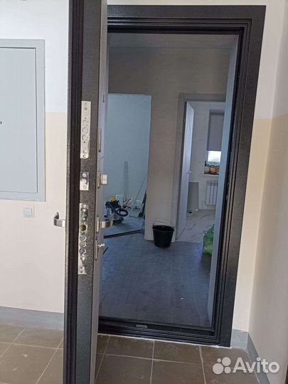 Дверь входная металлическая