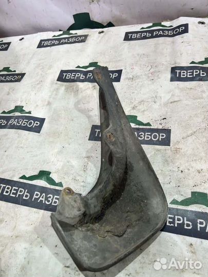 Брызговик передний левый Land Rover Freelander 1