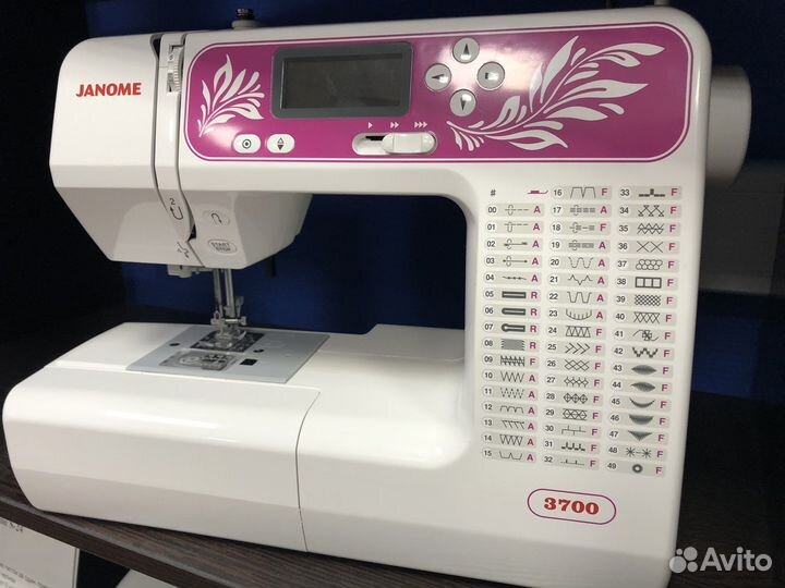 Швейная машина Janome 3700
