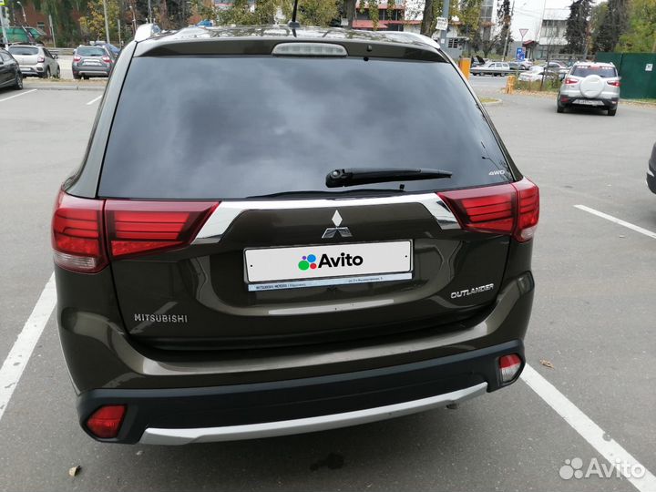 Mitsubishi Outlander 2.4 CVT, 2015, 84 000 км