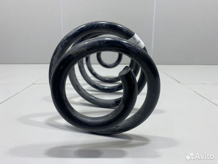 Пружина задняя