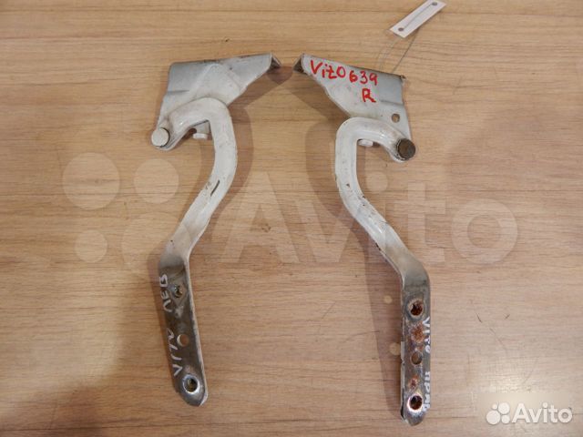 Петли капота Mercedes Vito 639