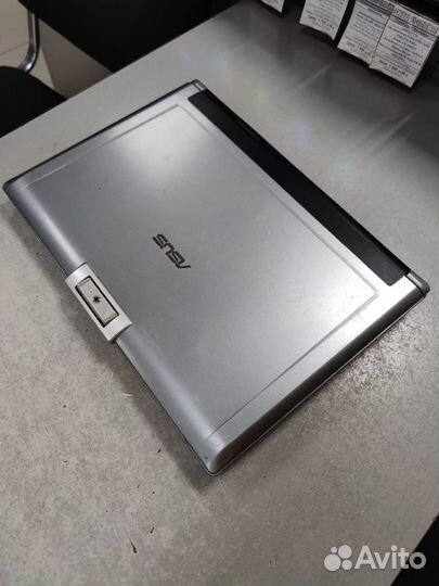 Ноутбук asus F5RL