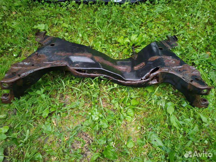 Подрамник lancer 9