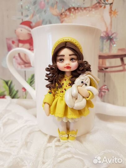 Декор на кружке из полимерной глины