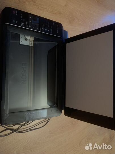 Цветной и ч/б принтер Epson