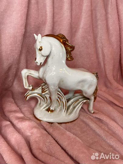 Фарфоровые статуэтки