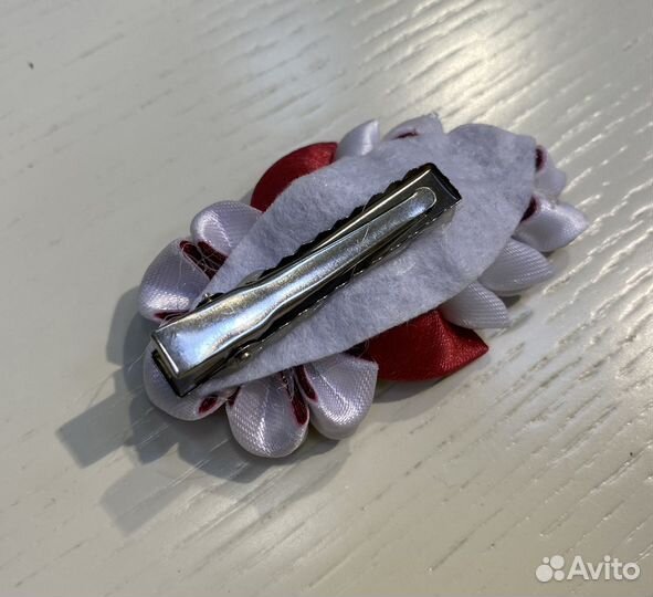 Заколка в технике Канзаши