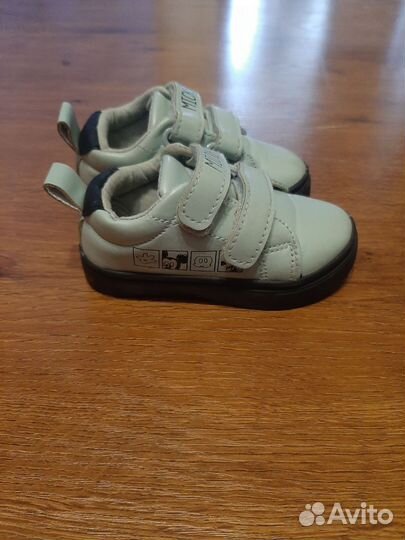 Кроссовки детские