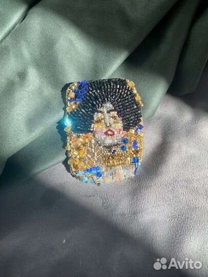 Украшение брошь Юдифъ ручной работы