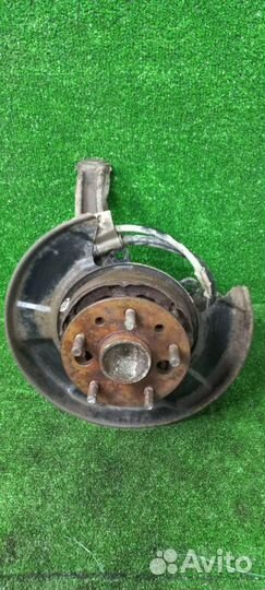 Кулак, цапфа задний правый Toyota Camry ACV30