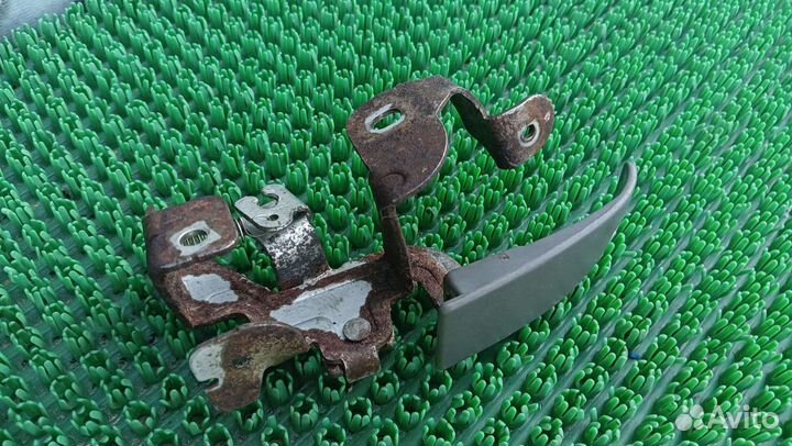 Ручка открывания бензобака mazda 6 gg