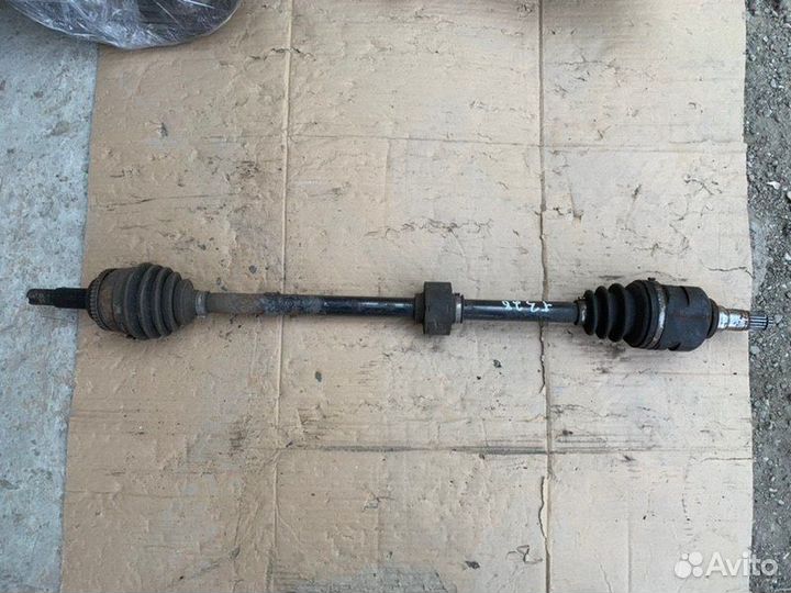 Привод передний правый Toyota Avensis 2 T250 1.8