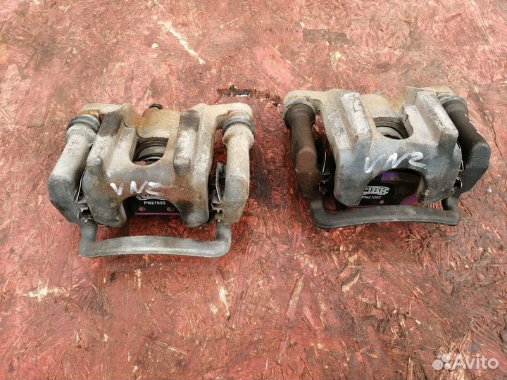 Суппорт тормозной задний Toyota Venza 2009-2017