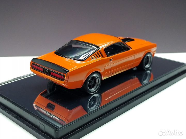 1:43 Ford Mustang Shelby GT350 