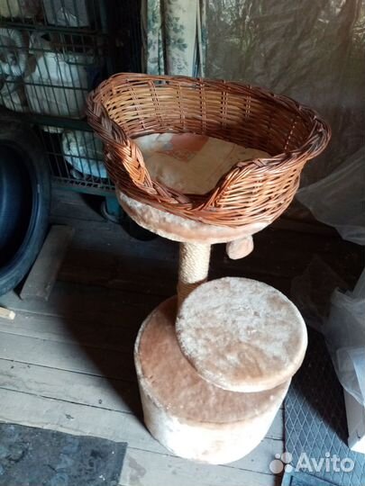 Лежанка,Туалет.Туалет на унитаз и Домик для кошки