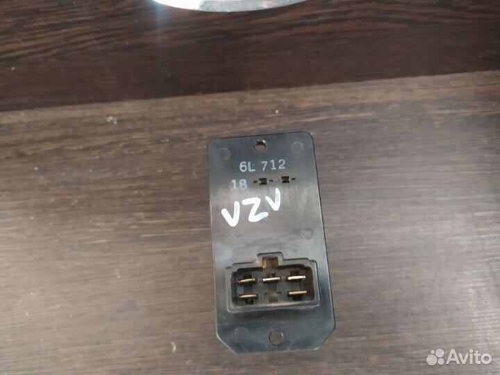 Резистор вентилятора Тойота Camry VZV33 prominent